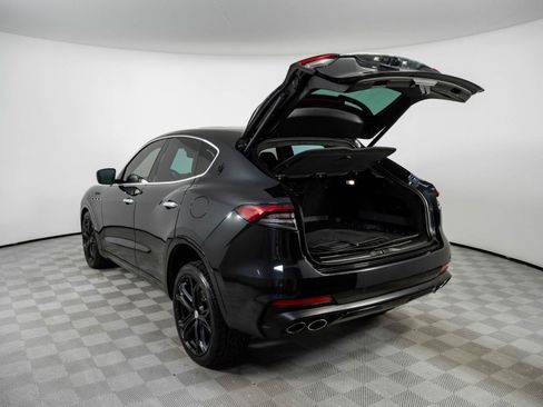 Used 2022 Maserati Levante Modena AWD/4WD image 32