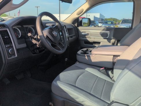 Used 2014 RAM 2500 Tradesman w/ Chrome Appearance Group AWD/4WD image 16