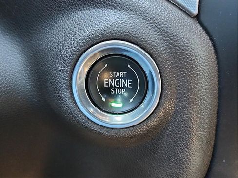 Used 2020 GMC Sierra 1500 SLT image 15