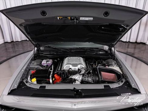 Used 2023 Dodge Challenger SRT Hellcat w/ Plus Package RWD image 5
