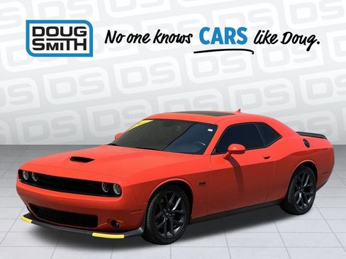 Used 2023 Dodge Challenger R/T w/ Plus Package image 1
