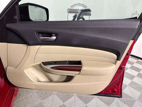 Used 2017 Acura TLX V6 w/ Technology Package image 16