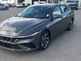 Used 2024 Hyundai Elantra SEL w/ Convenience Package image 3