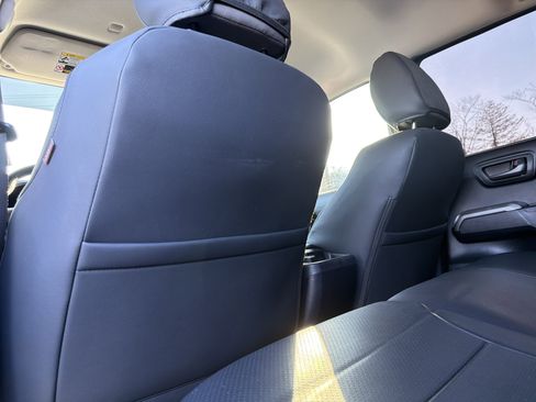 Used 2020 Toyota Tacoma SR5 image 28