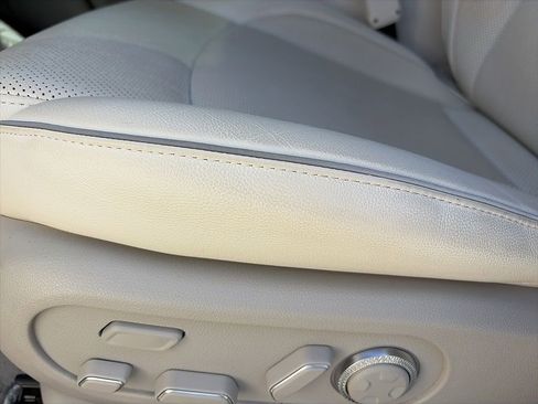 Used 2023 Genesis GV60 Advanced image 14