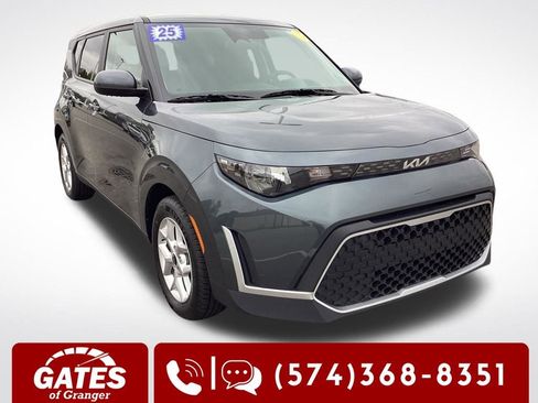 Used 2025 Kia Soul LX w/ LX Technology Package FWD image 1