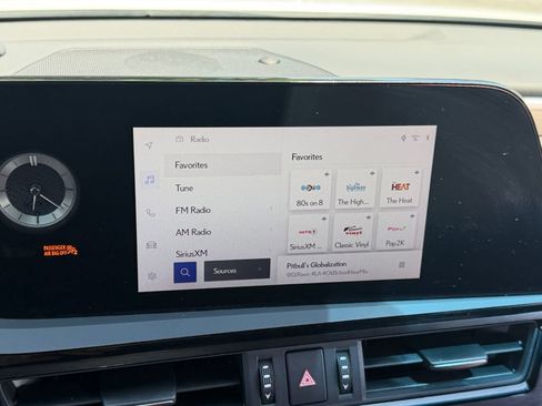 Certified 2024 Lexus ES 350 F Sport w/ Accessory Package (Z2) FWD image 20