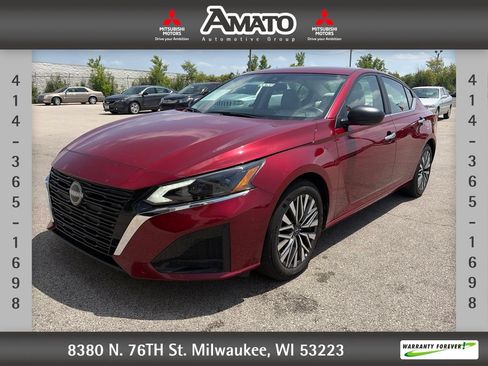 Used 2025 Nissan Altima 2.5 SV FWD image 1