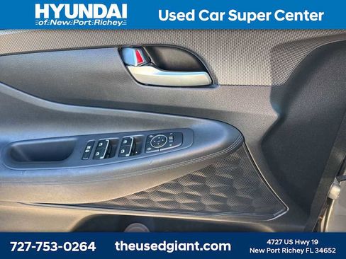 Used 2019 Hyundai Santa Fe SE FWD image 9