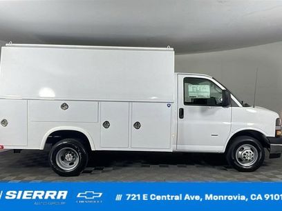 New 2025 Chevrolet Express 3500 w/ Power Convenience Package
