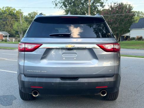 Used 2020 Chevrolet Traverse LT w/ LT Premium Package AWD/4WD image 6