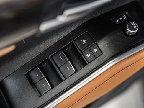 New 2026 Toyota Highlander Platinum image 41