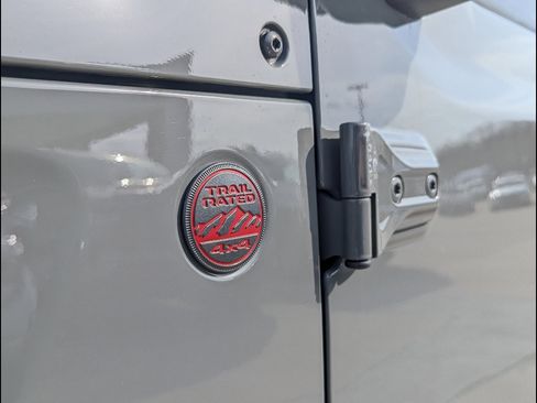 Used 2022 Jeep Gladiator Rubicon w/ LED Lighting Group image 12