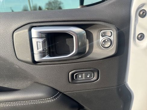 Used 2020 Jeep Wrangler Unlimited Sahara w/ Safety Group image 20