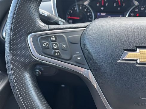 Used 2022 Chevrolet Equinox LS w/ LS Convenience Package image 18