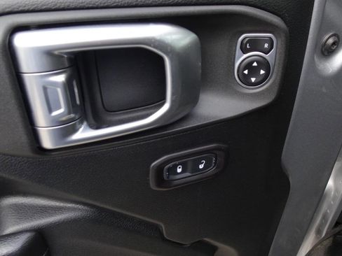 Used 2020 Jeep Wrangler Sport AWD/4WD image 14