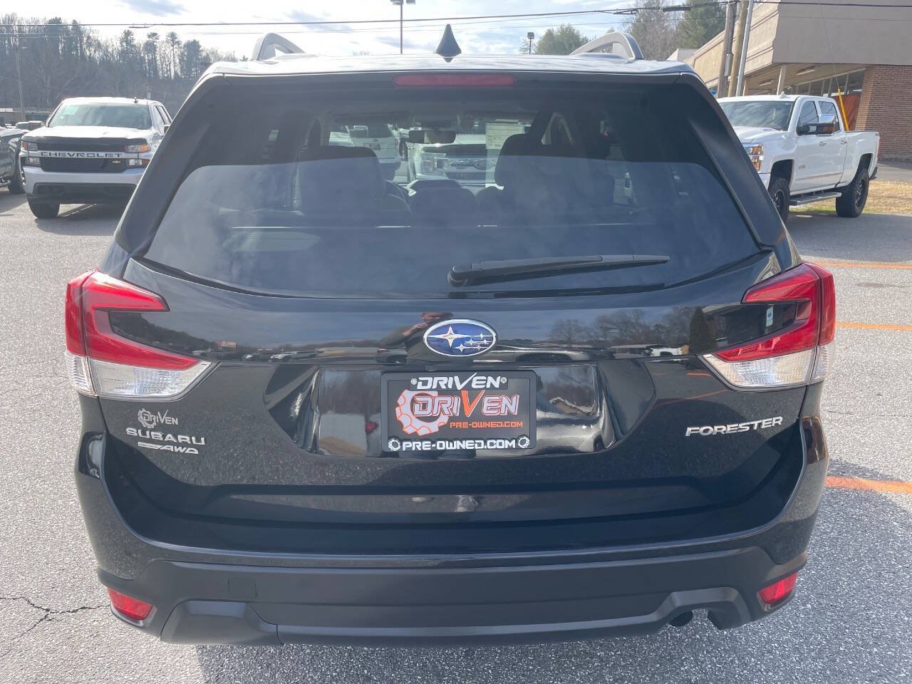 Used 2019 Subaru Forester Premium AWD/4WD image 10