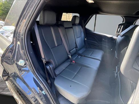 Used 2025 Toyota 4Runner Limited AWD/4WD image 28