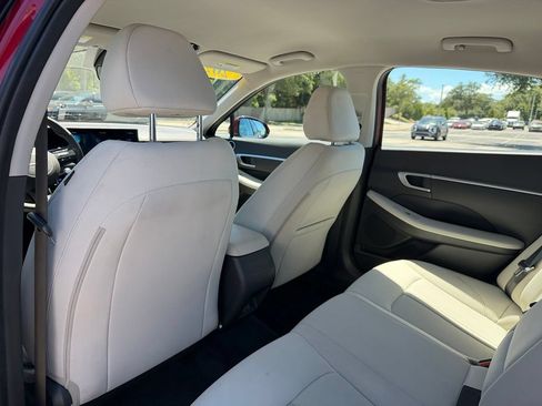 Used 2025 Hyundai Sonata SEL FWD image 18