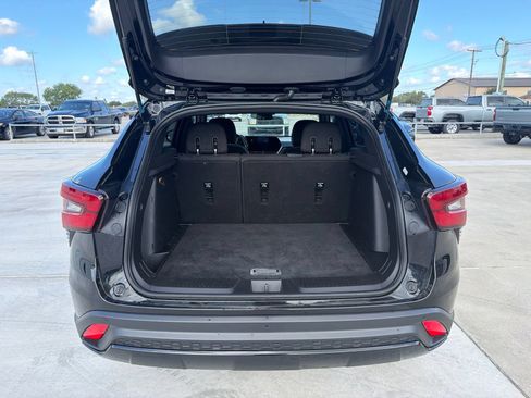 Used 2025 Chevrolet Trax RS w/ Driver Confidence Package FWD image 14