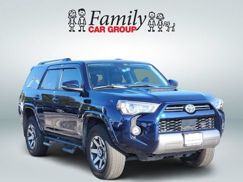 Used 2023 Toyota 4Runner TRD Off-Road Premium w/ Moonroof Package AWD/4WD image 2