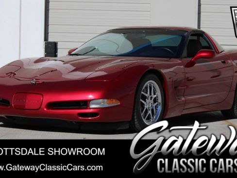 Used 2001 Chevrolet Corvette Coupe w/ Preferred Equipment Group2 image 1