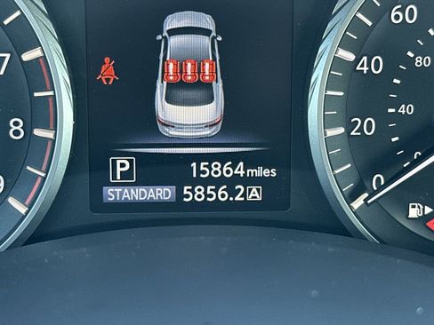 Used 2024 INFINITI Q50 Sensory image 24