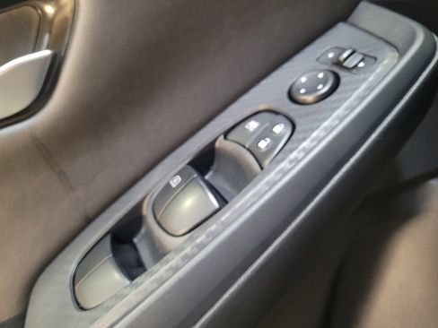 Used 2025 Nissan Sentra SV FWD image 27