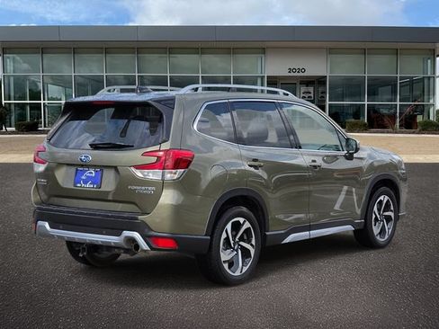 Used 2024 Subaru Forester Touring w/ Convenience Package AWD/4WD image 6