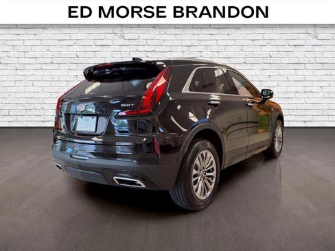 Certified 2025 Cadillac XT4 Premium Luxury FWD image 5