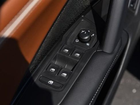 New 2026 Volkswagen Tiguan SEL R-Line AWD/4WD image 8