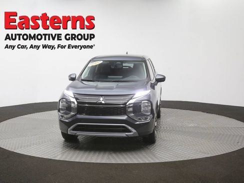 Used 2025 Mitsubishi Outlander SE AWD/4WD image 48