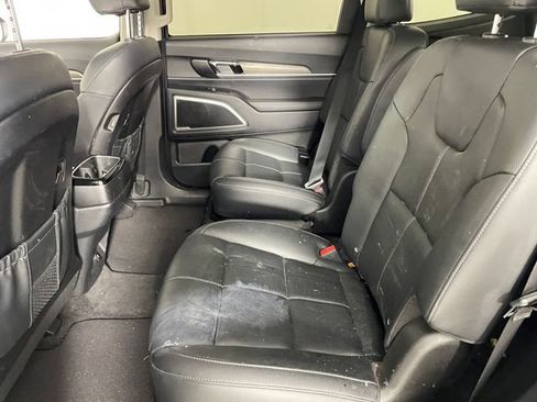 Certified 2022 Kia Telluride EX w/ EX Premium Package FWD image 16