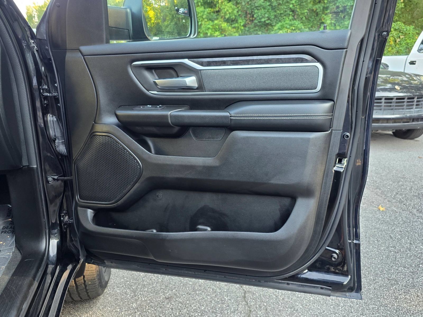 Used 2023 RAM 1500 Big Horn AWD/4WD image 38