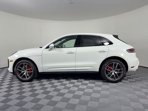 Certified 2024 Porsche Macan S AWD/4WD image 2