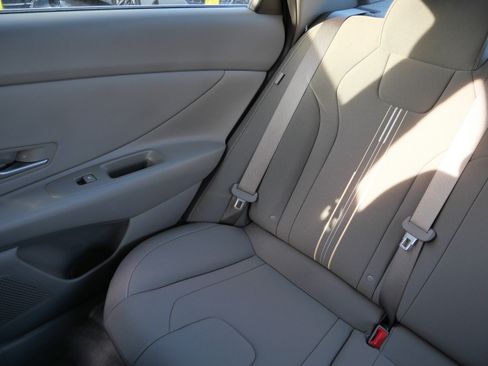 Certified 2025 Hyundai Elantra Sport image 12