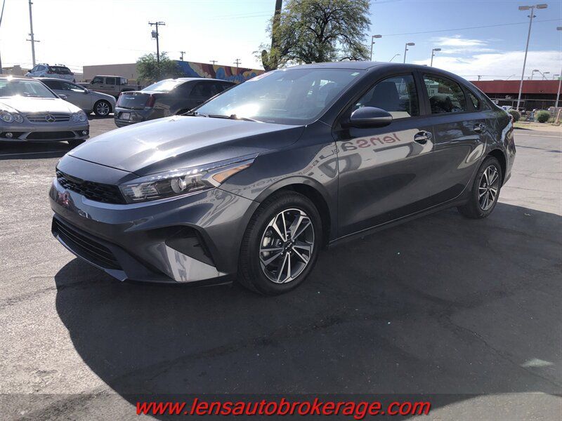 Used 2024 Kia Forte LXS FWD image 4