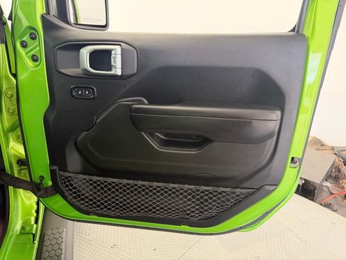 Used 2018 Jeep Wrangler Unlimited Sport S image 47