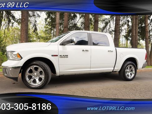 Used 2017 RAM 1500 Laramie w/ Convenience Group image 5