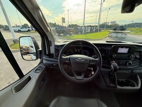 Used 2025 Ford Transit 350 XL RWD image 8