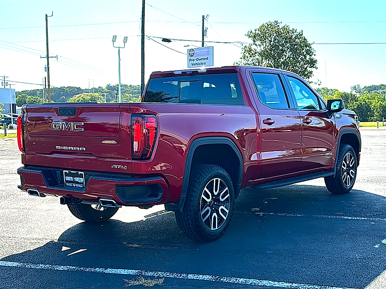 Used 2024 GMC Sierra 1500 AT4 w/ Technology Package AWD/4WD image 8