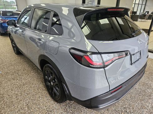 Used 2025 Honda HR-V Sport image 4