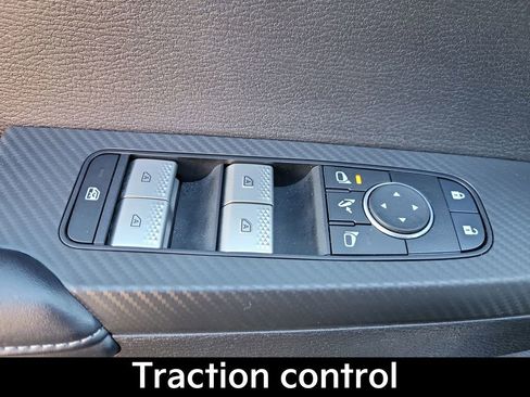 Used 2024 Mitsubishi Outlander SE image 8