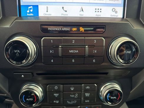Used 2018 Ford F150 Platinum w/ Equipment Group 701A Luxury AWD/4WD image 44