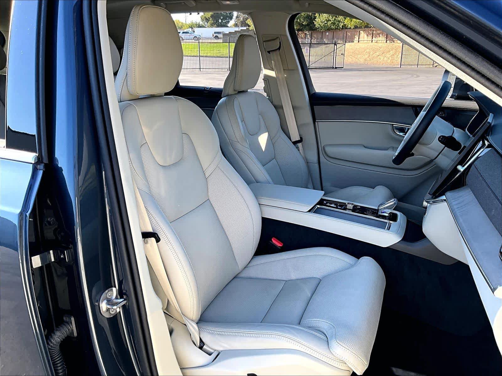 Used 2026 Volvo XC90 T8 Ultra w/ Protection Package Premier AWD/4WD image 12