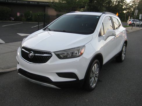 Used 2017 Buick Encore Preferred FWD image 1
