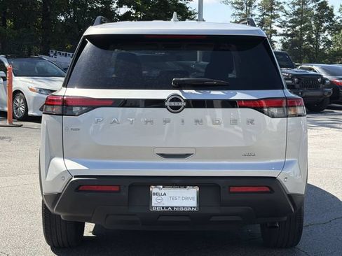Used 2025 Nissan Pathfinder SV AWD/4WD image 4