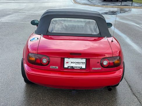 Used 1992 MAZDA MX-5 Miata RWD image 30