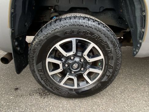 Used 2014 Toyota Tundra Limited image 13