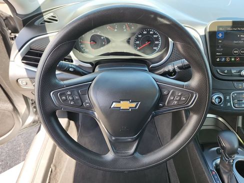 Used 2024 Chevrolet Malibu LT FWD image 17
